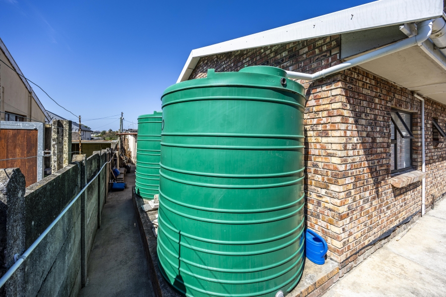 4 Bedroom Property for Sale in Cambridge West Eastern Cape